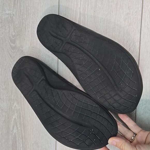 Oofos Women Oolala Thong T Strap Camo Flip Flops Sandals Slide Shoes Sz 9 - Picture 12 of 14